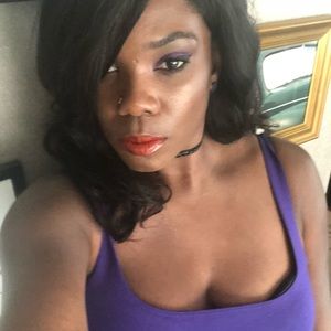 Meet your Posher, Monique